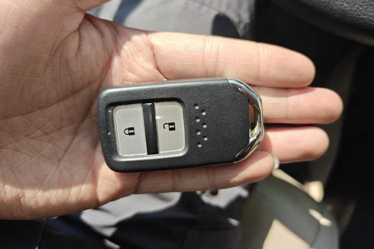 Used Honda Jade 2014 1.8L CVT Luxury Edition 5 seats
