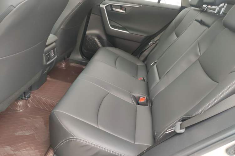 Used Toyota Wildlander 2023 2.0L CVT Two-Wheel Drive Urban Edition
