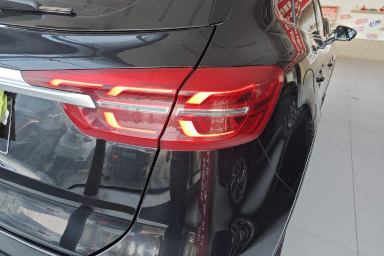 Used Hongqi HS5 2022 Revised Version 2.0T Smart Connect Flagship Edition