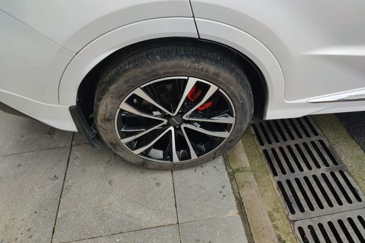 Used JETOUR X70 PLUS 2021 1.6T DCT Pro+ 7-Seater Right Rear Wheel Hub