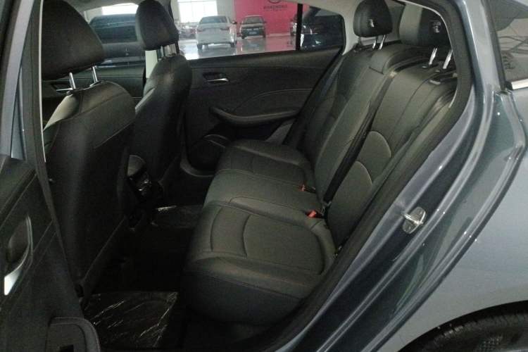 Used Roewe i5 2026 Model 1.5L CVT Luxury Version

