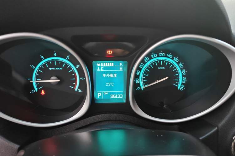 Used GAC Trumpchi GS5 2013 2.0L Automatic Two-Wheel Drive Light Interior Special Edition Instrument Cluster