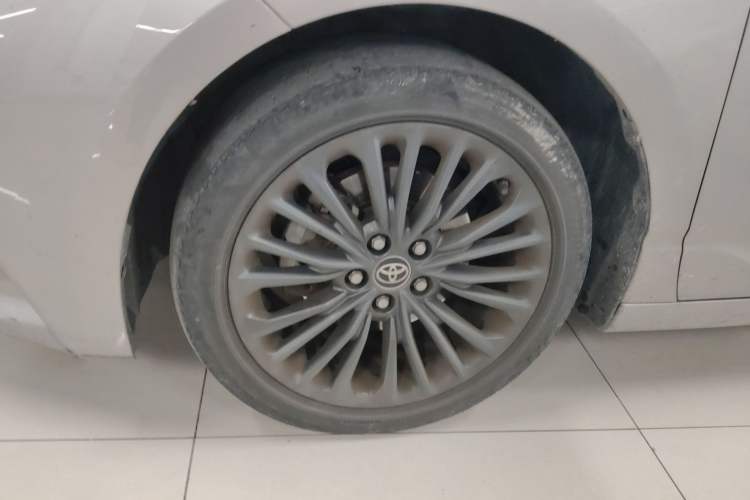 Used Toyota Avalon 2019 2.5L Touring Premium Version China VI Standard