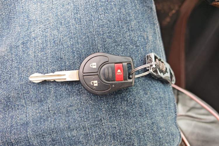 Used Nissan Tiida 2014 1.6L Manual Comfort Model
