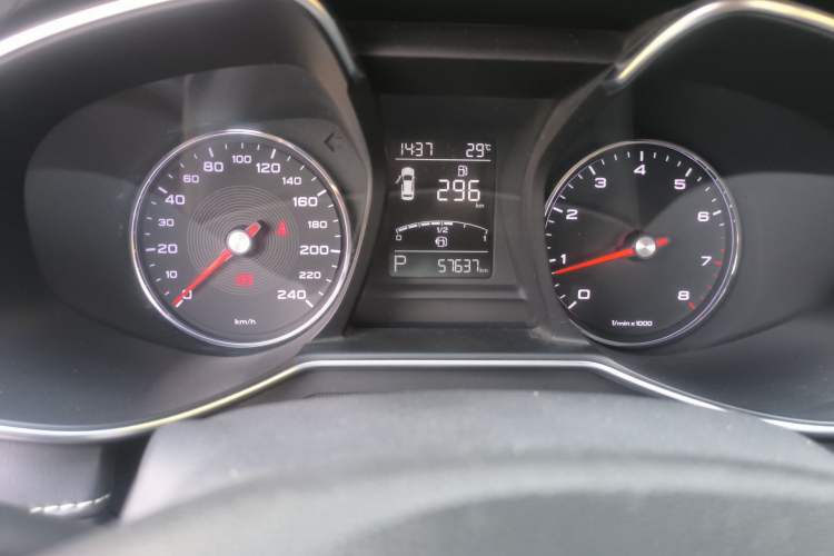 Used MG 6 2017 20T Automatic Luxury Smart Connect Version China V Standard Odometer Close Up