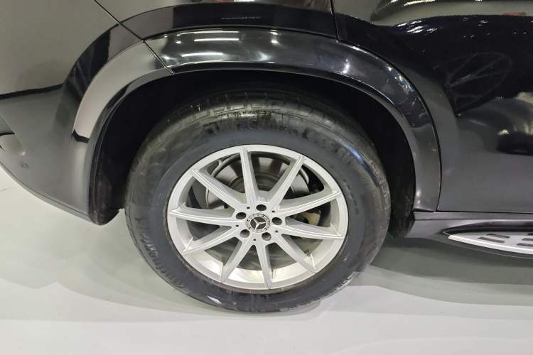 Used Mercedes-Benz GLE 2021 GLE 350 4MATIC Stylish Model Exterior 5