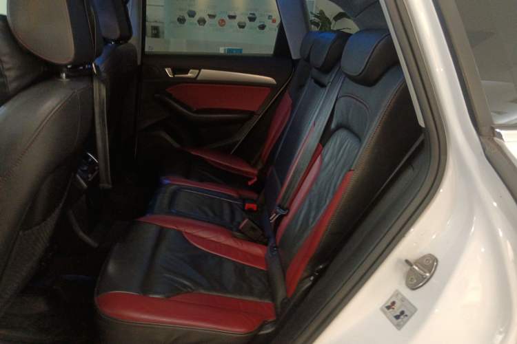 Used Audi Q5 2018 Collector's Edition 40 TFSI Technology Model