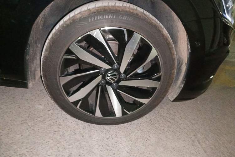 Used Volkswagen Passat 2024 380TSI Dragon Glory Edition
