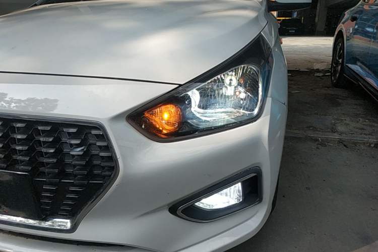 Used Hyundai Verna (older generation) 2017 1.4L Manual Huancai Edition China V Standard
