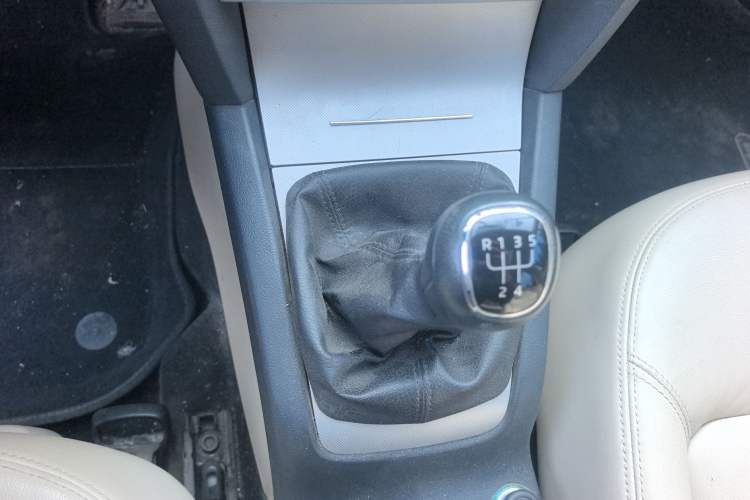 Used Skoda Octavia 2015 Classic Model 1.6L Manual Yijie Edition