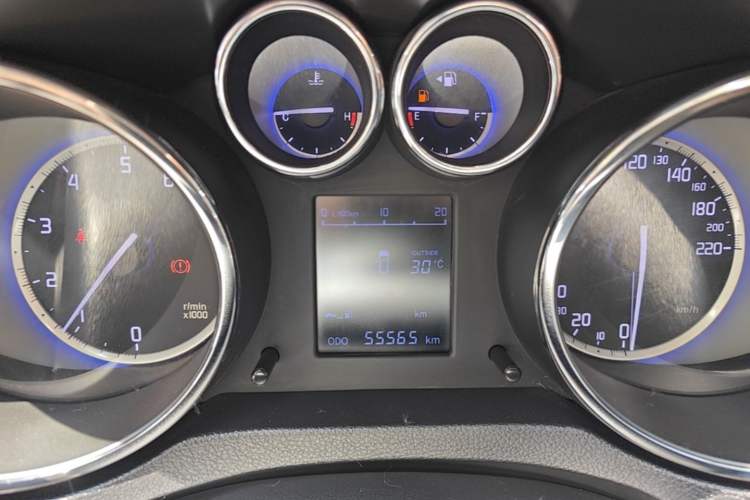Used CHANGAN CS35 2016 1.6L Manual Luxury Model China V Standard
