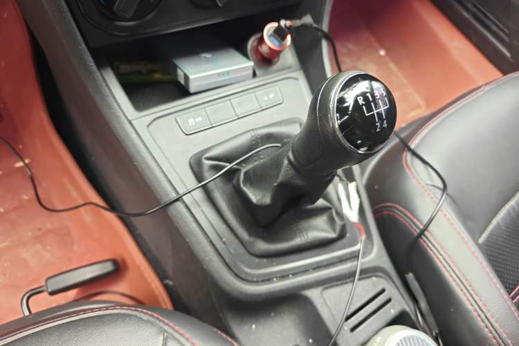 Used Volkswagen Lavida 2015 1.6L Manual Fashion Edition