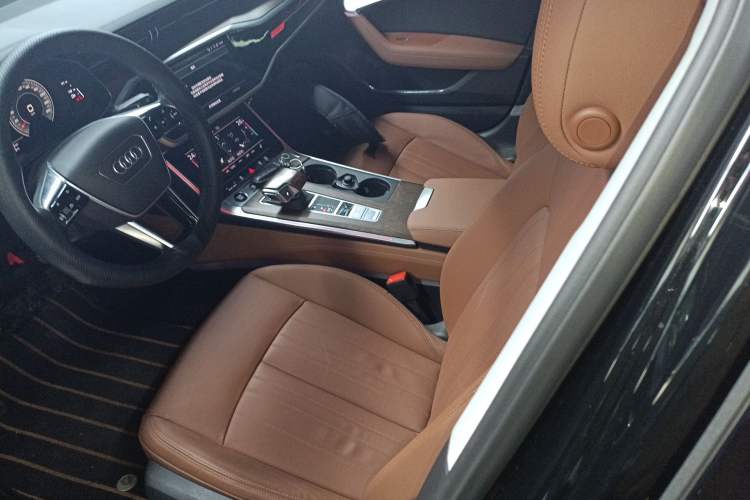 Used Audi A6 2022 allroad quattro Explorer 55 TFSI Prestige Off-Road Model