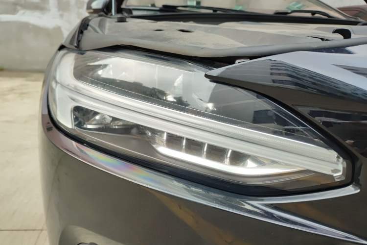 Used Volvo S90 New Energy 2022 T8 eDrive Hybrid Luxury Edition Right Front Headlight