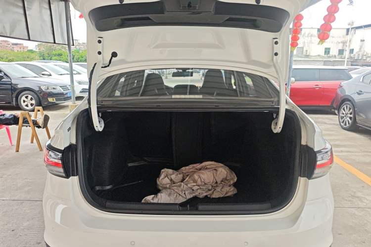 Used Volkswagen Lavida 2023 New Rui 1.5L Automatic New Yi Edition
