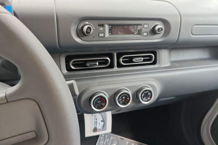 Used Wuling Zhiguang New Energy 2025 Comfort Model