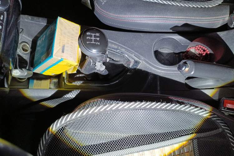 Used CHANGAN KAICHENG Oushang A600 2016 1.5L Manual Luxury 7-Seater
