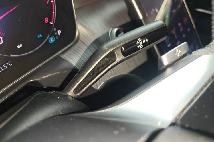 Used Mercedes-Benz C-Class 2023 C 200 L Sport Edition Gear Lever