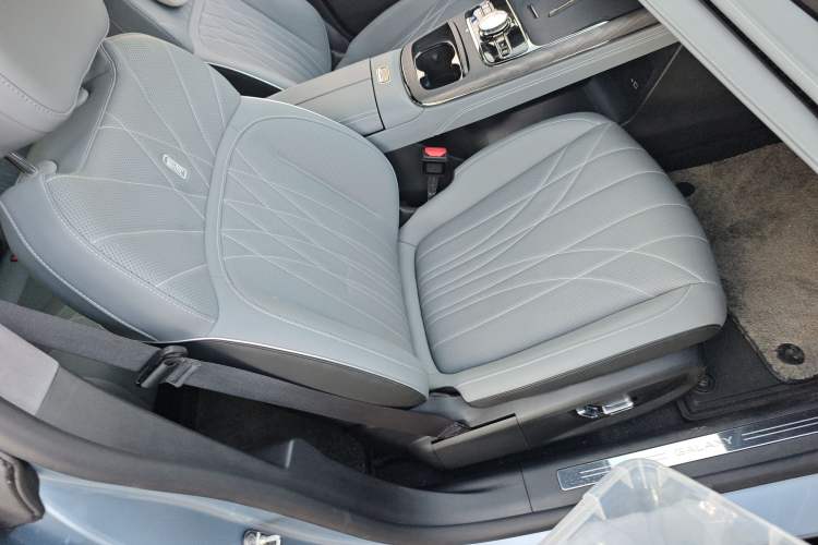 Used Geely Galaxy E8 2025 575 km Exploration Intelligent Driving Edition
