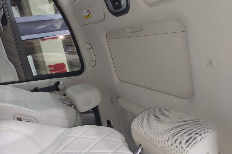 Used Wey Gaoshan 2025 Four-Wheel Drive Alpine 8