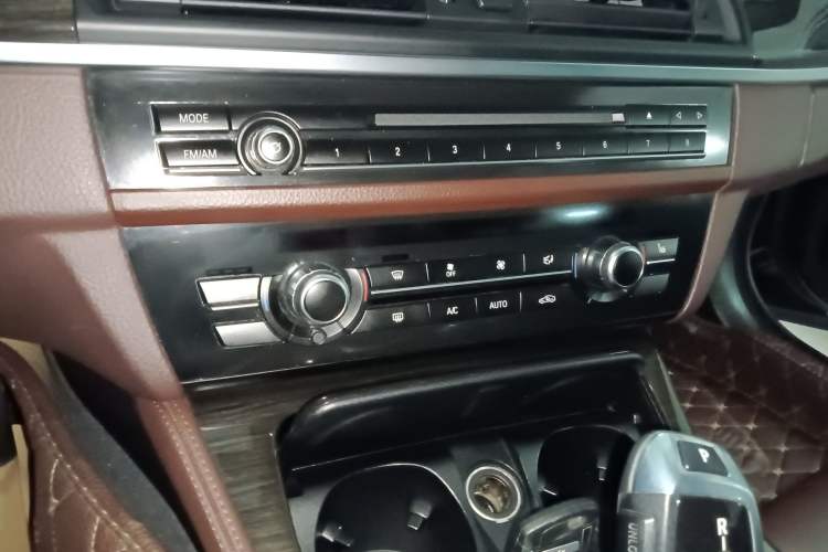 Used BMW 5 Series 2017 525Li Luxury Design Package