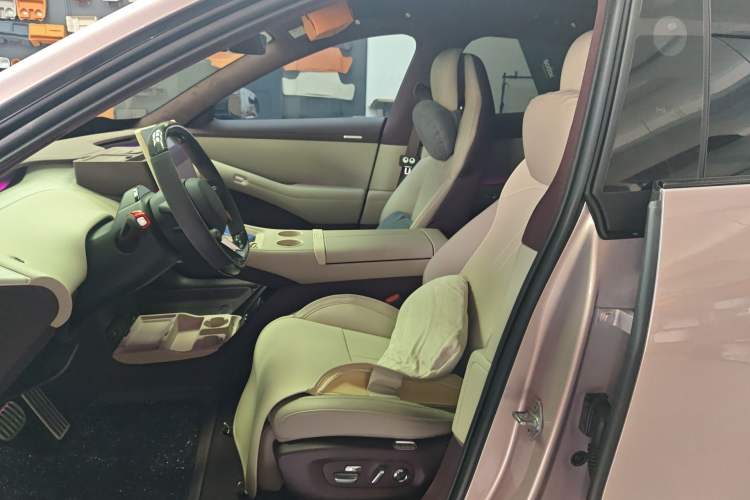 Used Xiaomi Auto YU7 2025 Ultra-Long Range High-Performance All-Wheel-Drive Max Edition