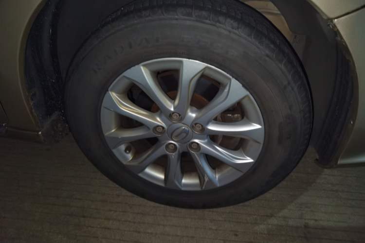 Used GAC Trumpchi GA3S Vision 2014 1.6L Automatic Elite ESP Version Right Front Wheel Hub