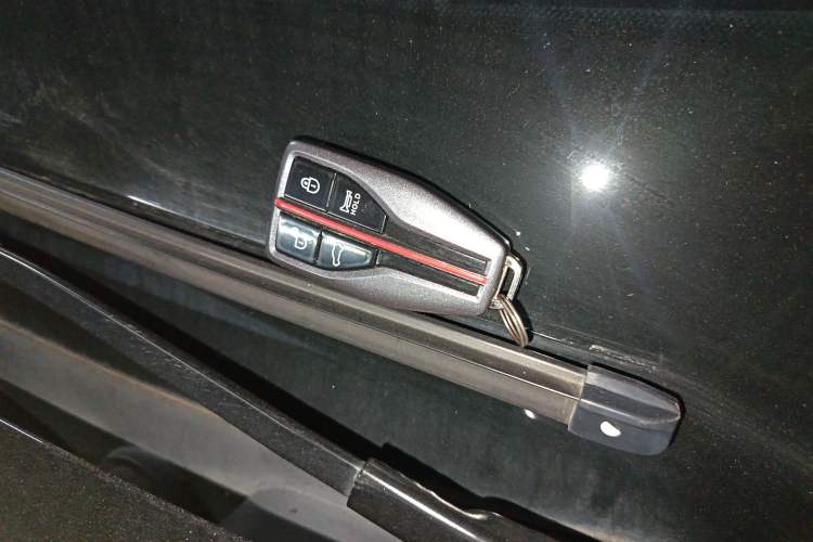 Used Hongqi HS5 2022 Revised Version 2.0T Smart Connect Flagship Edition
