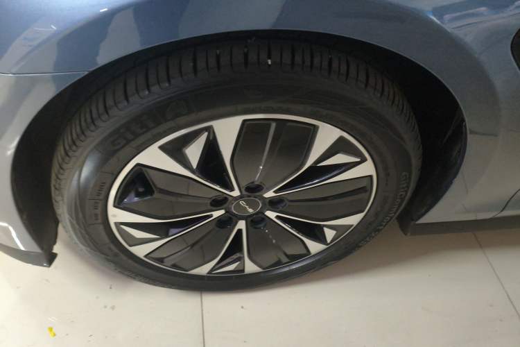 Used BYD Seal 2022 550 km Standard Range Rear-Wheel Drive Prestige Version
