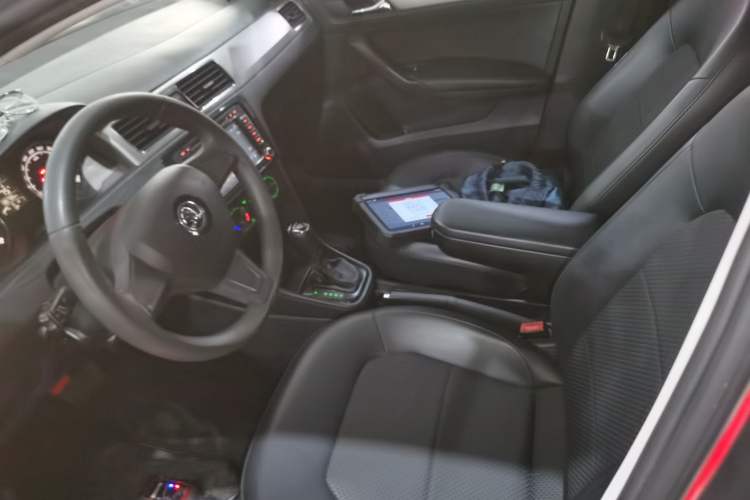 Used Skoda Rapid Spaceback 2014 1.6L Automatic Enjoyment Edition