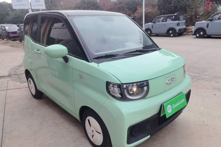 Used Chery QQ Ice Cream 2022 170km Sundae Phosphate Lithium-Ion Front Right 45 Deg