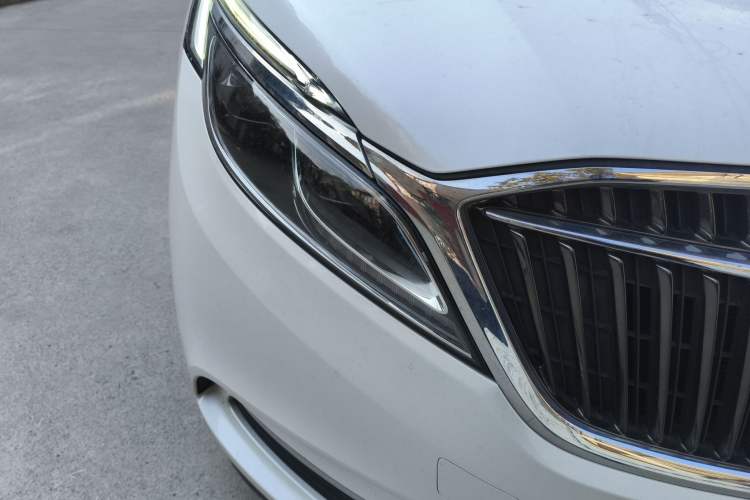 Used Buick GL8 2018 ES 28T Premium Model China VI Standard