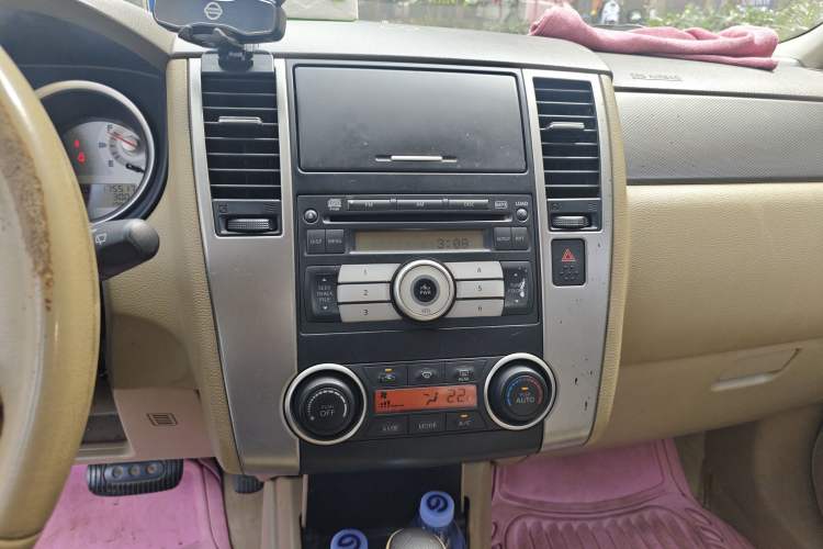 Used Nissan Tiida 2008 1.6L Automatic Smart Version Audio And AC Panel