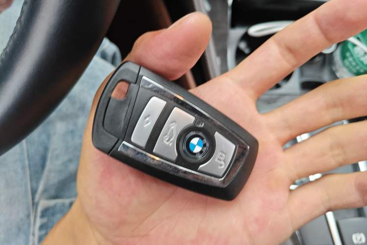 Used BMW 5 Series 2014 525Li Luxury Design Package
