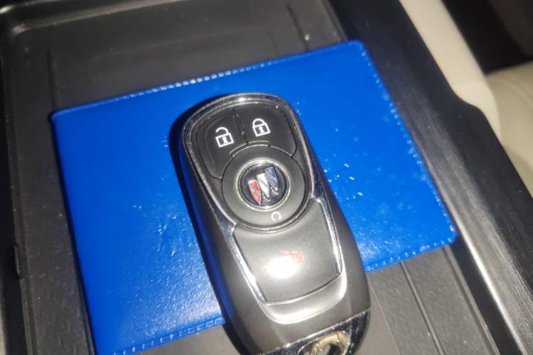 Used Buick GL8 2021 ES Landtrek 653T Comfort Edition