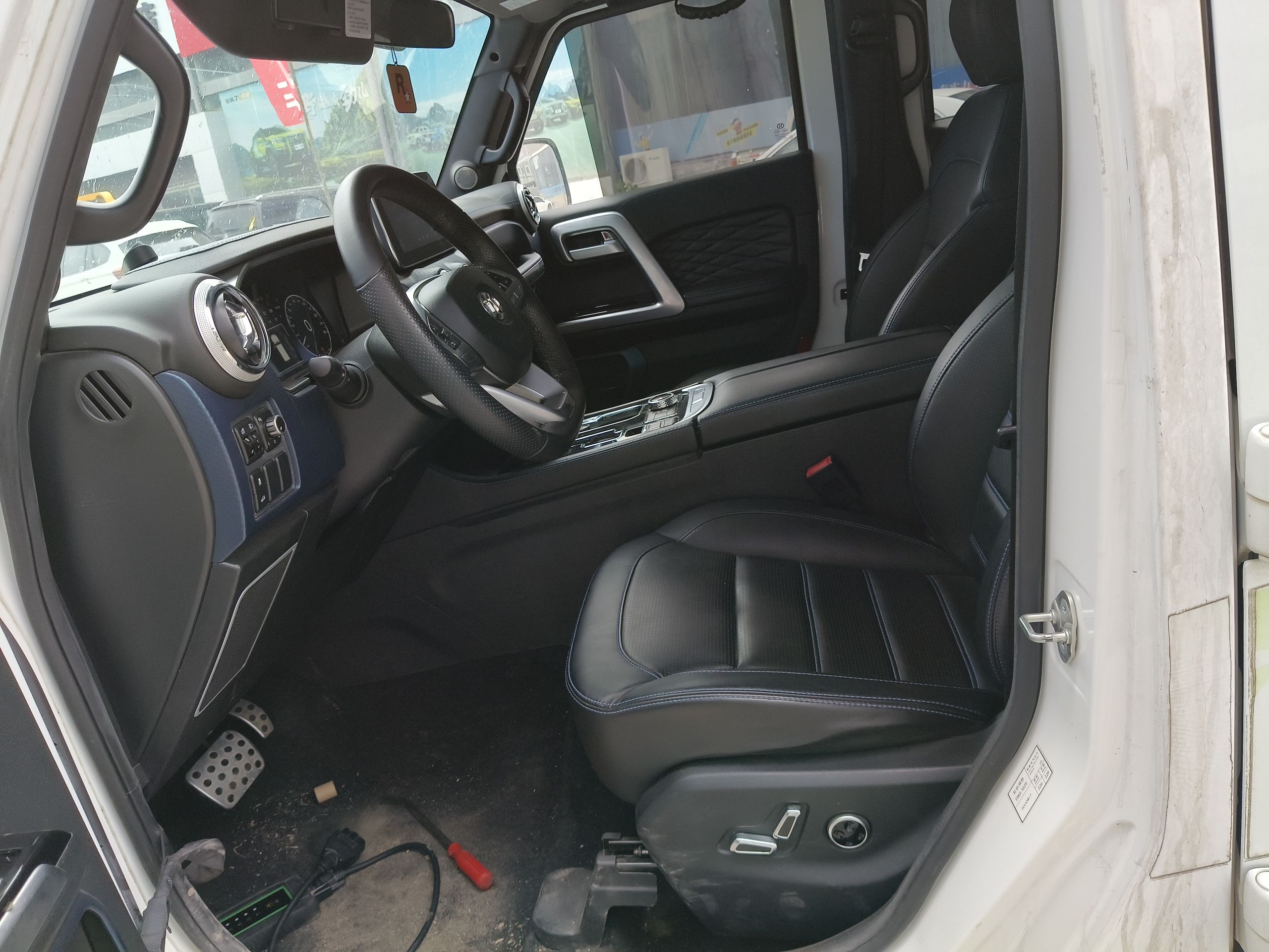 Переднее сиденье в автомобиле