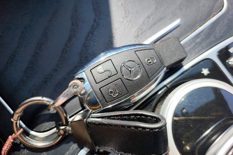 Used Mercedes-Benz C-Class 2018 C 200 L Sport Edition Vehicle Key