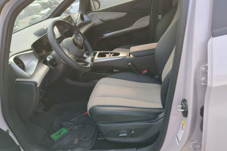 Used BYD Dolphin 2025 Smart Drive Version 420 km Freedom Edition