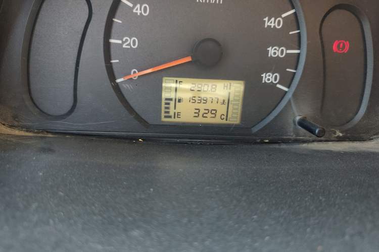 Used Wuling Zhiguang 2010 1.0L New Version Practical Edition with Short Body Odometer Close Up