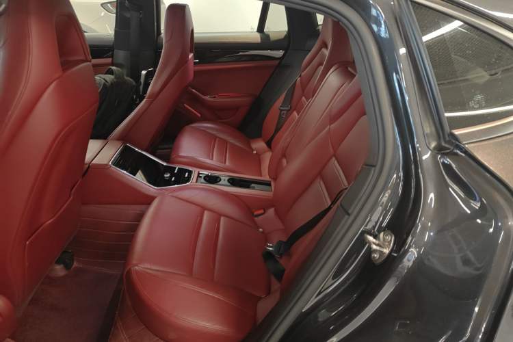 Used Porsche Panamera 2019 Panamera 2.9T Left Rear Seat