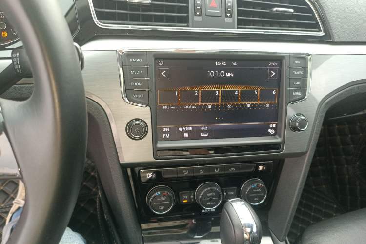 Used Volkswagen Lamando 2018 280TSI DSG Comfort Edition
