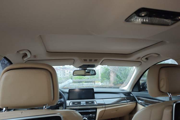 Used BMW 7 Series 2009 740Li Leading Model Headliner