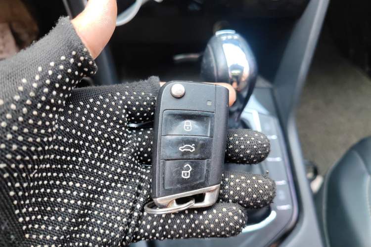 Used Volkswagen Tharu 2019 280TSI Two-Wheel Drive Luxury Version China VI Standard