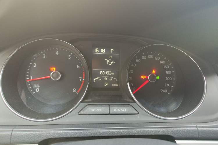 Used Volkswagen Lavida 2015 1.6L Automatic Comfort Edition
