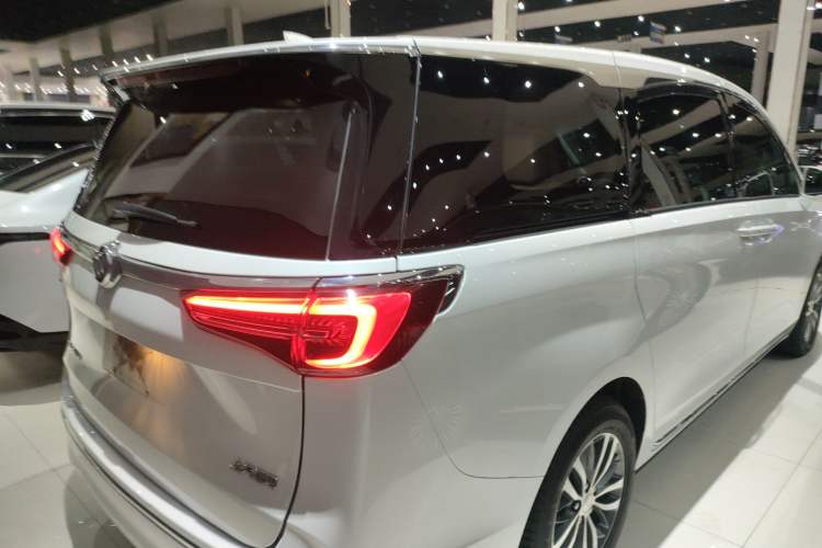 Used Buick GL8 2023 ES Lu Zun Comfort Model