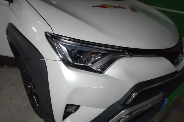 Used Toyota RAV4 2019 2.0L CVT Two-Wheel Drive Fashion X Limited Edition China VI Standard