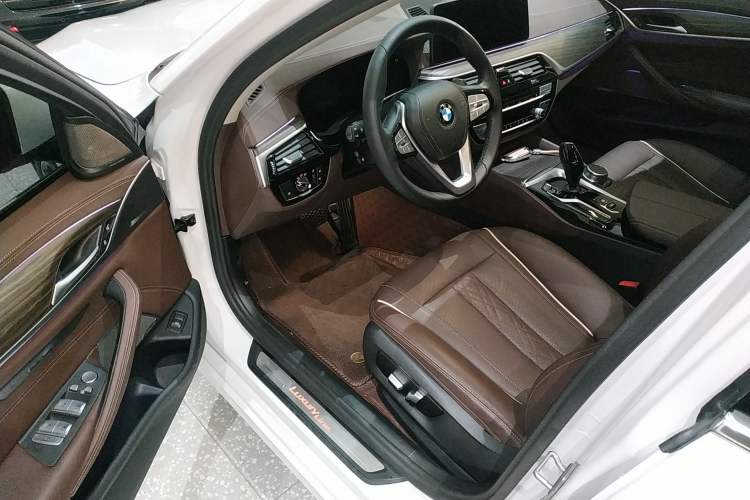 Used BMW 5 Series 2022 Updated 530Li xDrive Luxury Package