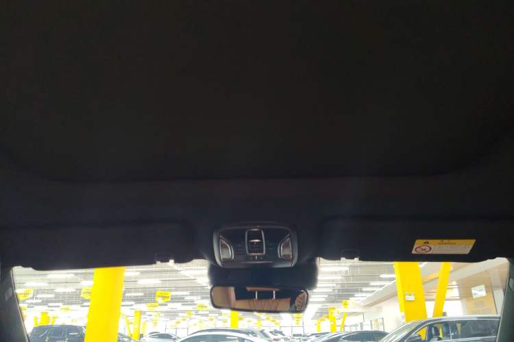 Used GAC Trumpchi GS8 2025 Linghang Series 2.0 TGDI Two-Wheel-Drive Luxury Edition 5 Seats