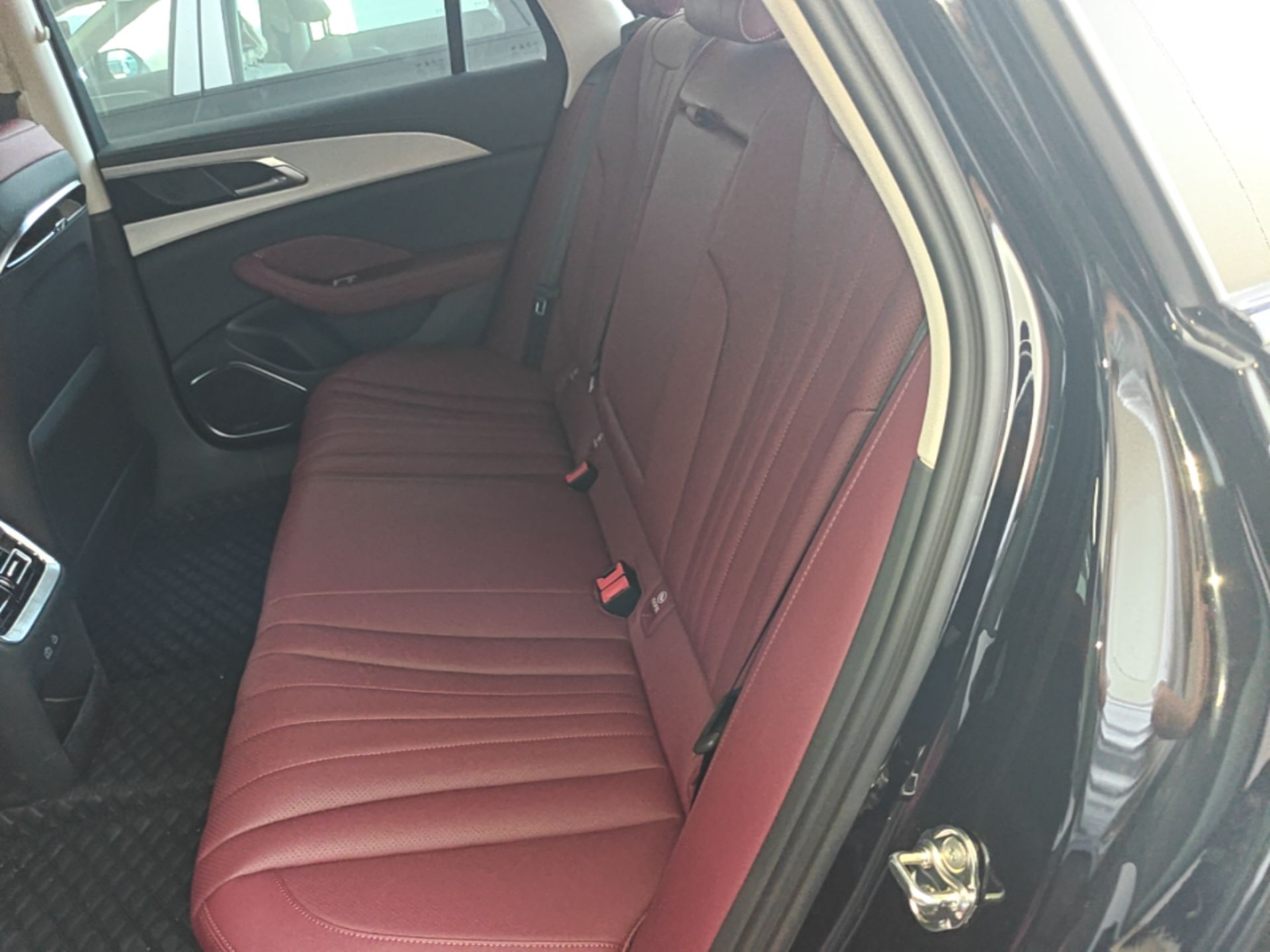 Hongqi H5 PHEV 2025 130 Super Hybrid Version — снимка 20