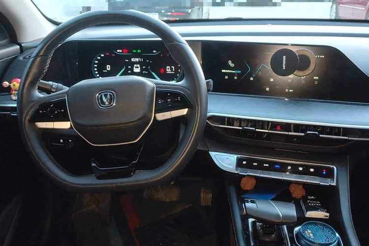 Used CHANGAN Eado 2023 Changan Edition PLUS Blue Whale NE 1.4T GDI DCT Prestige Version
